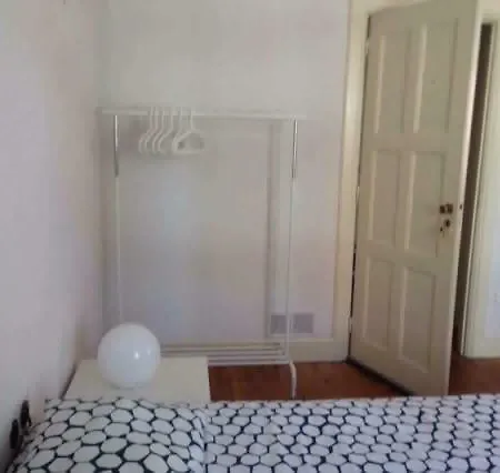 Erasmus House - Guest house *