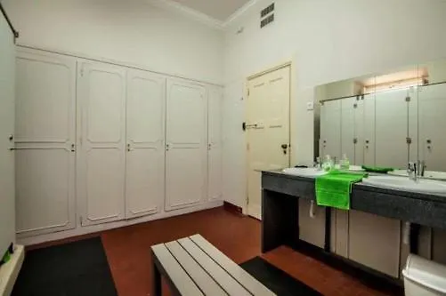 Erasmus House - بيت ضيافة *