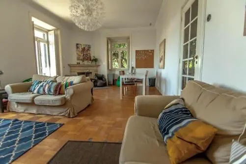 بيت ضيافة Erasmus House - *